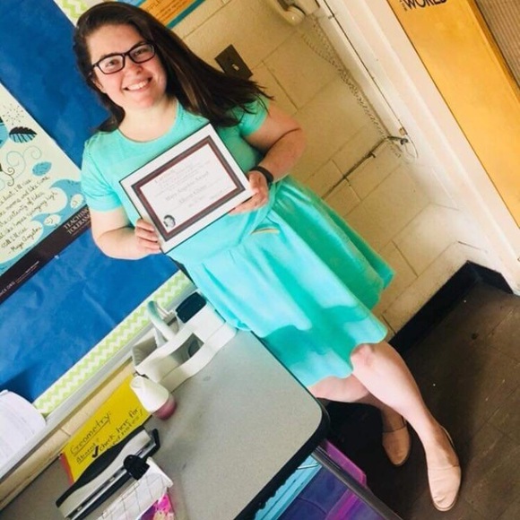 Meet your Posher, Allison - Picture 2 of 4